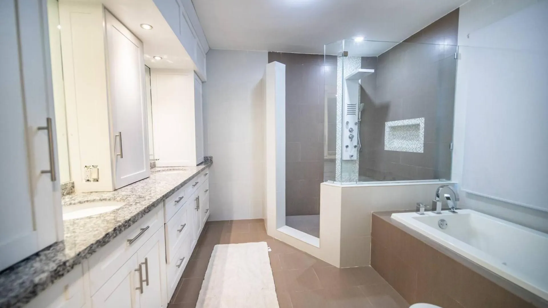 4Br Penthouse With Rooftop Pool In Sosua Strip