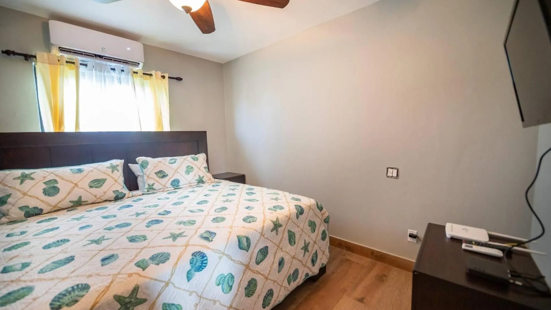4Br Penthouse With Rooftop Pool In Sosua Strip 0*,  Dominikanska republiken