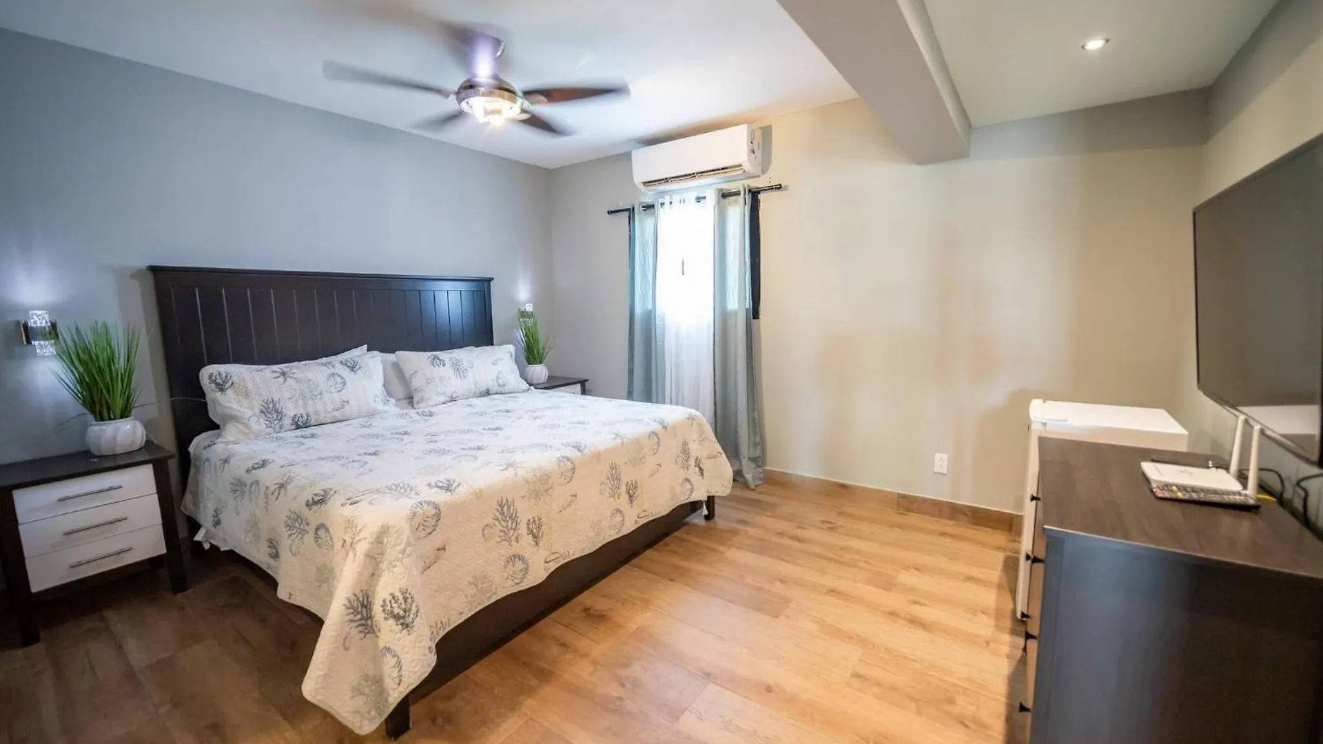 4Br Penthouse With Rooftop Pool In Sosua Strip Lägenhet